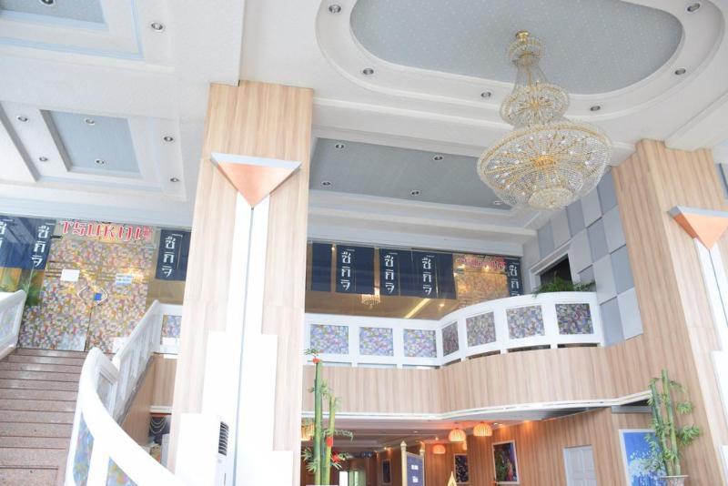 酒店 Bay Srinakarin 4*
