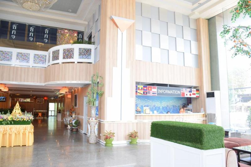 酒店 Bay Srinakarin 4*